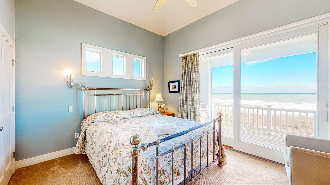 Photo of Others in Whalehead Beach