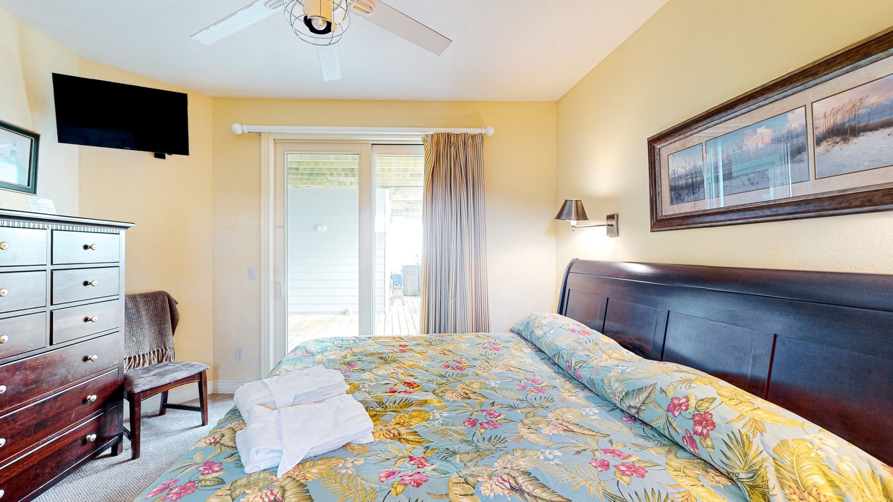 Photo of Others in Whalehead Beach