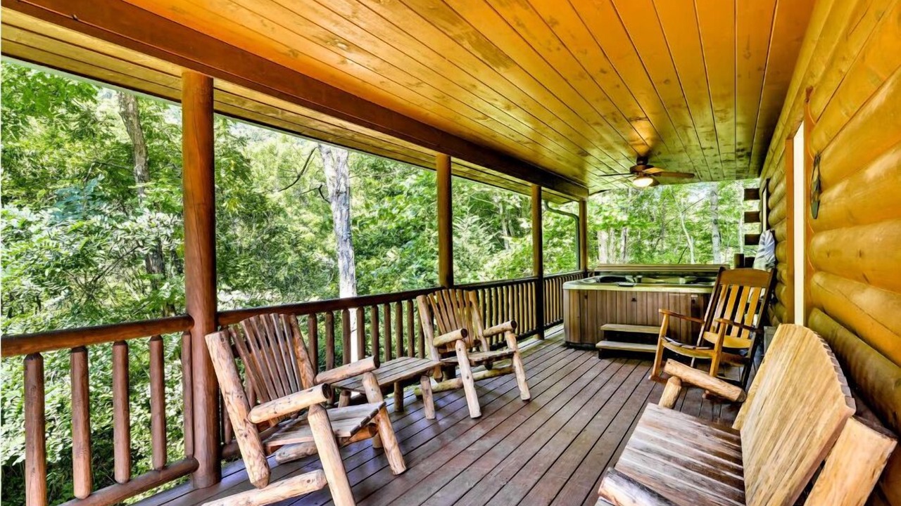 Photo of Patio Balcony in Bryson City