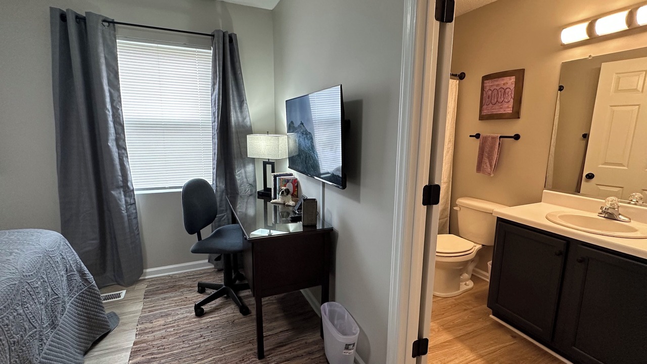 Photo of Bedroom in Hickory