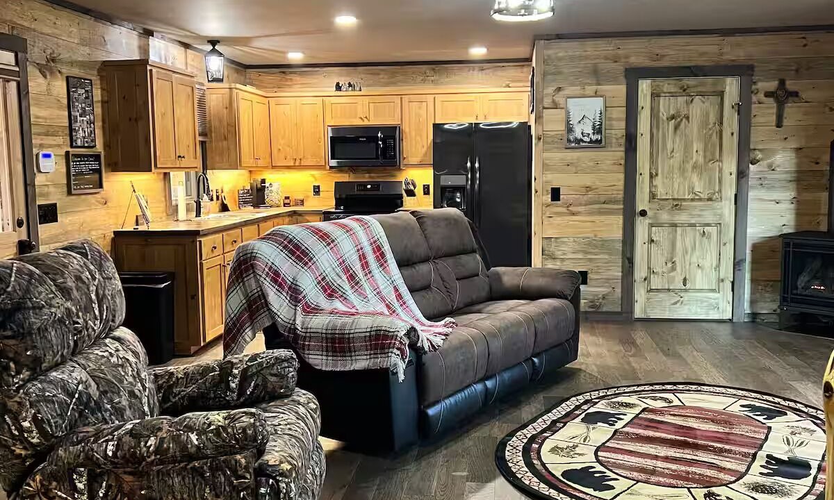 Photo of Livingroom in State Road