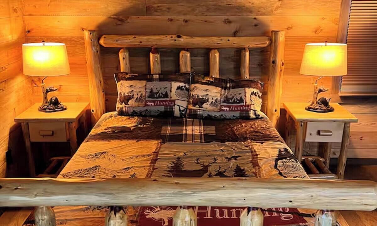 Photo of Bedroom in State Road