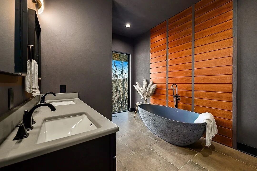 Photo of Bathroom in Smithville