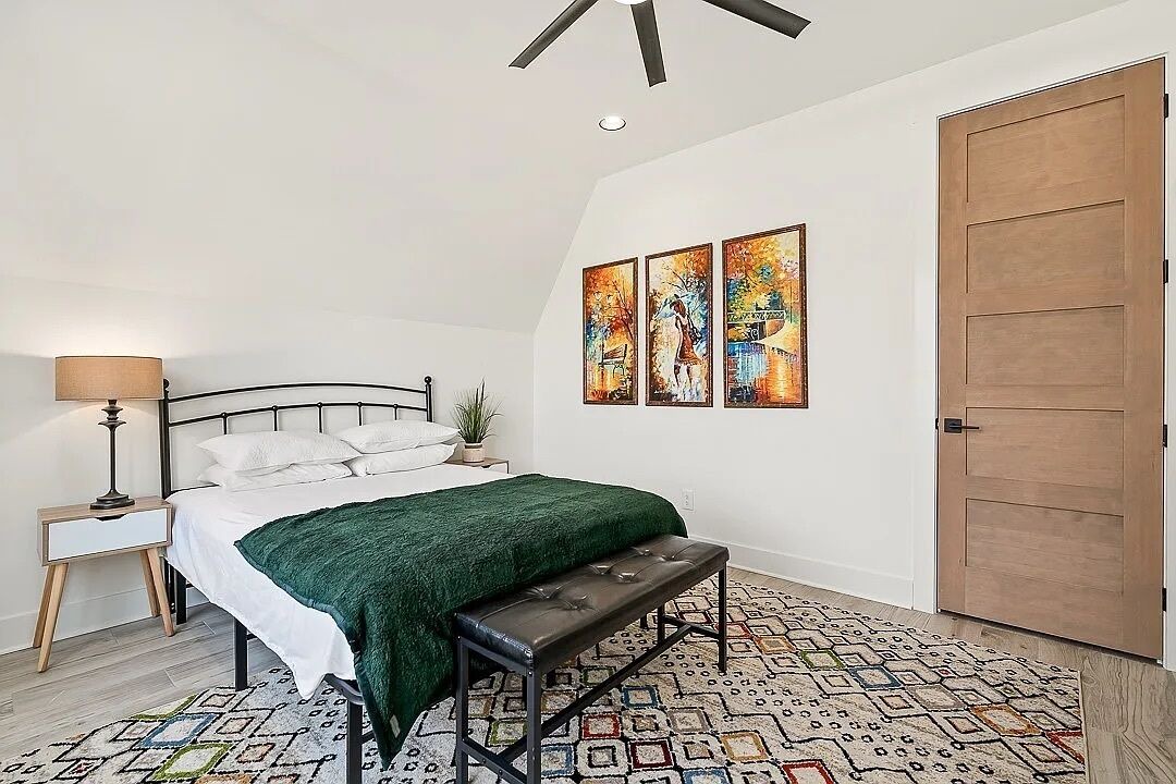Photo of Bedroom in Smithville