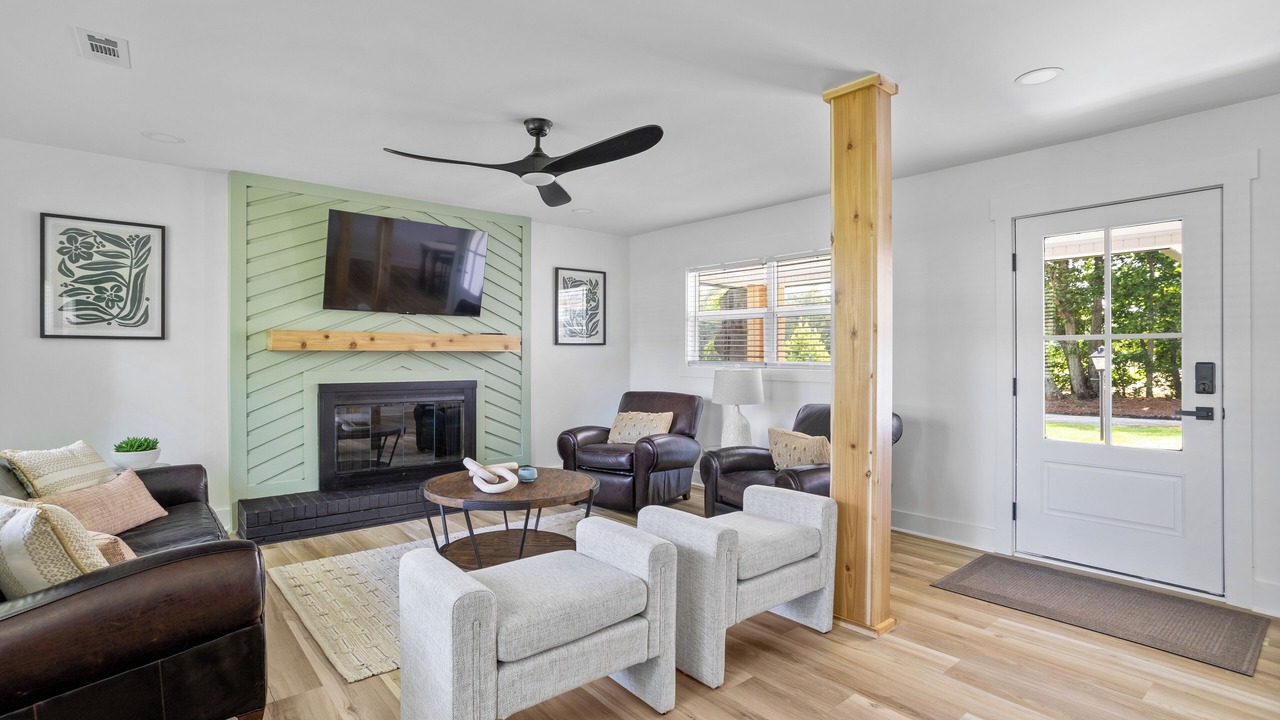 Photo of Livingroom in Kernersville
