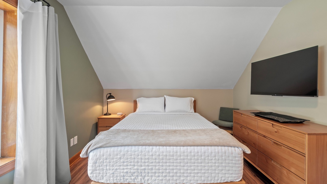 Photo of Bedroom in Claremont