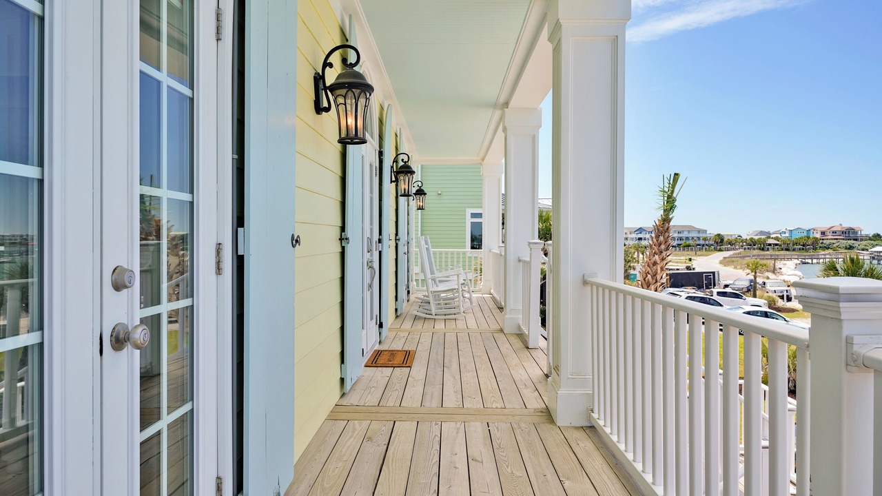 Photo of Patio Balcony in Sunset Beach