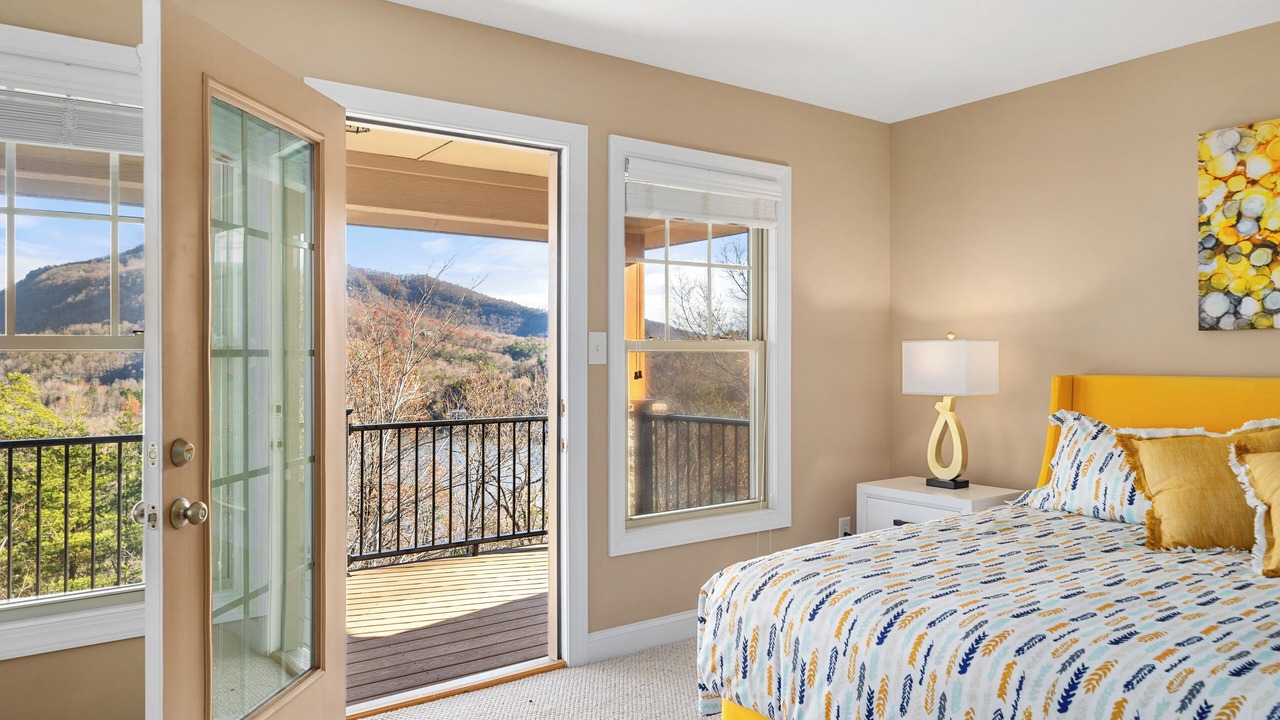 Photo of Patio Balcony in Lake Lure