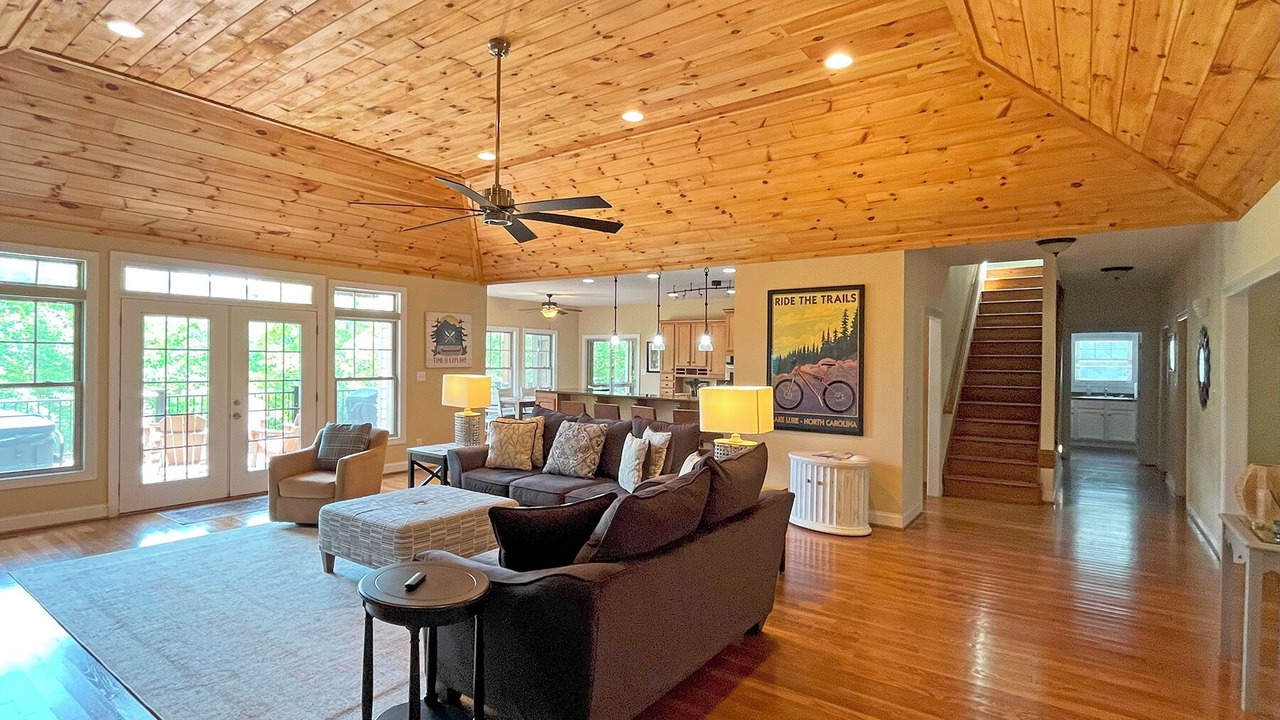 Photo of Bedroom in Lake Lure