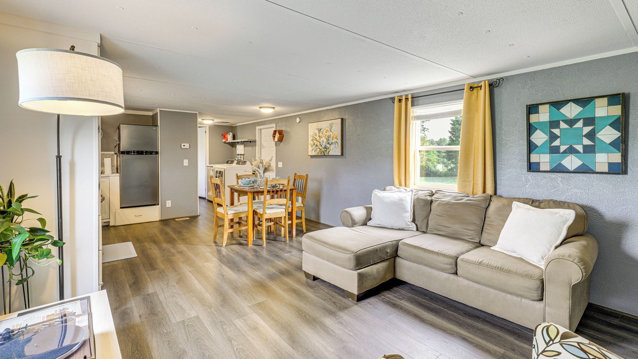 Photo of Livingroom in Taylorsville