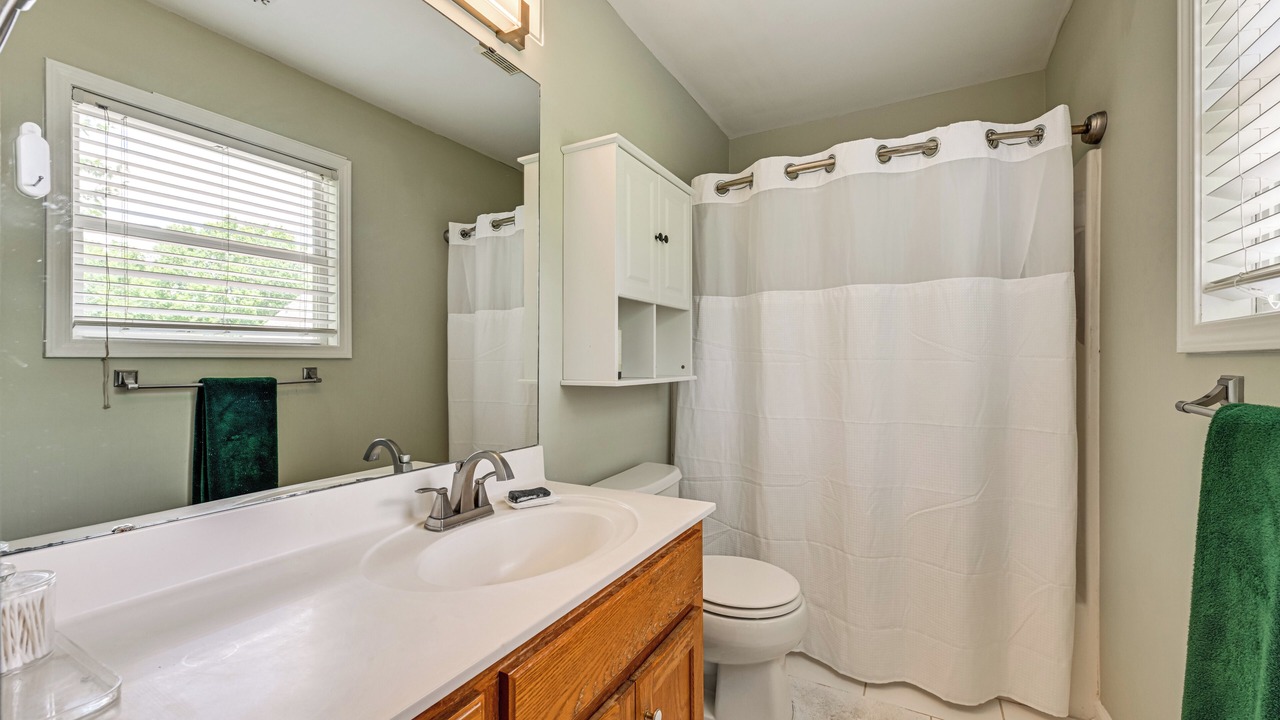 Photo of Bathroom in Belmont Historic District