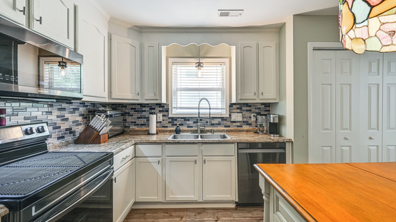Photo of Kitchen in Belmont Historic District