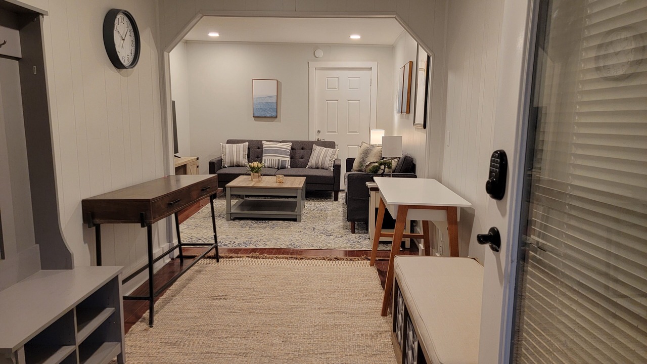 Photo of Livingroom in College Heights - Clifton