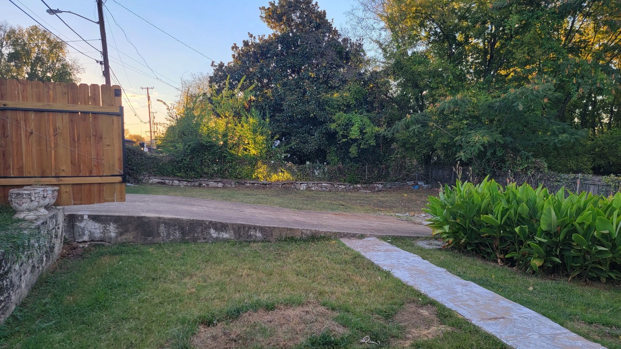Photo of Outdoor in College Heights - Clifton