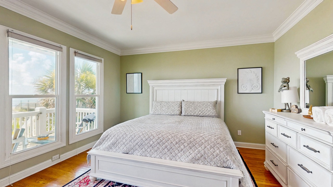 Photo of Bedroom in Wilmington Beach