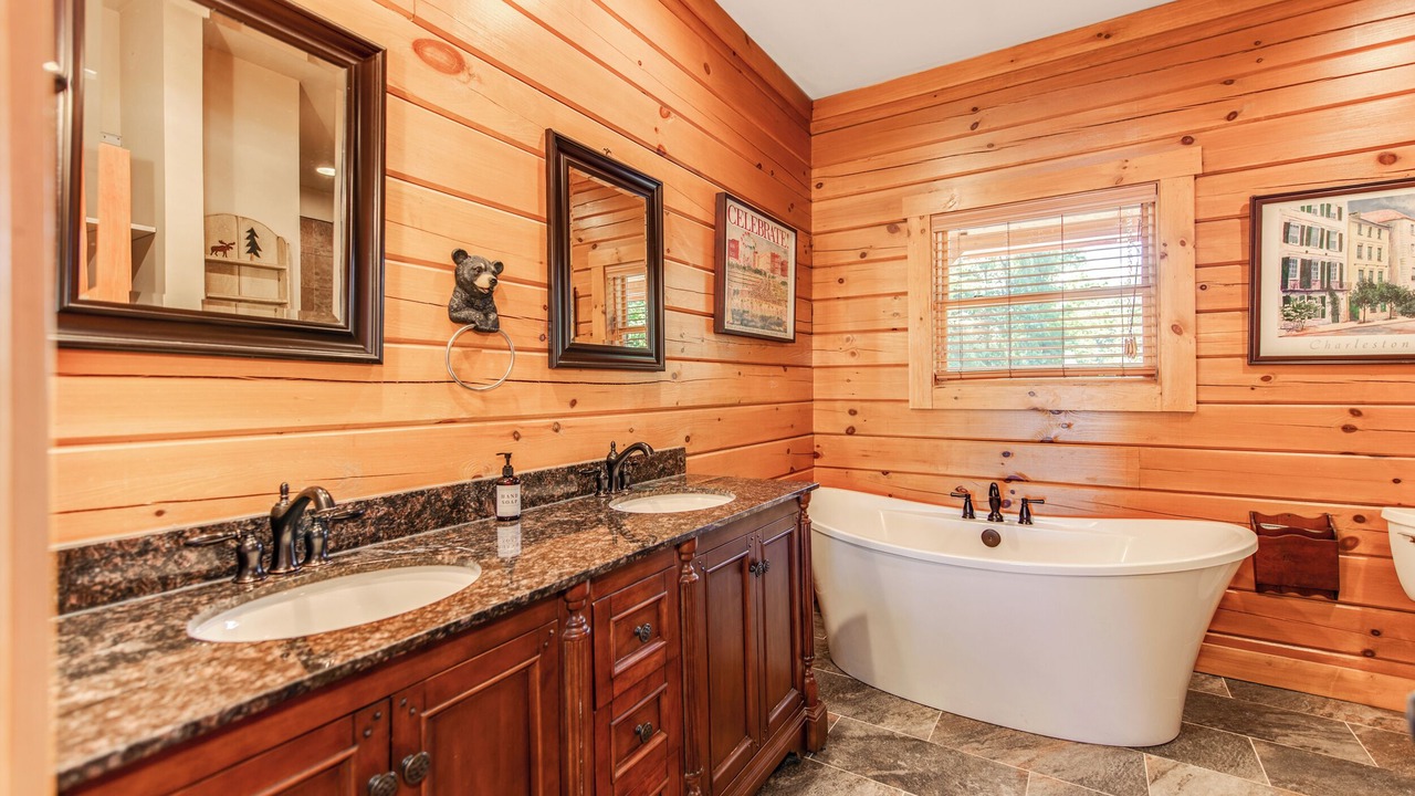 Photo of Bathroom in Dixie - Berryhill