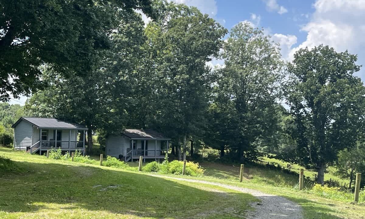 Photo of Others in Floyd