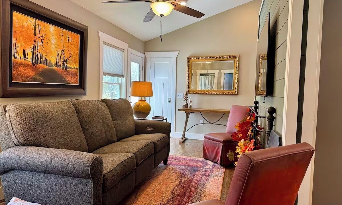 Photo of Livingroom in Waynesville
