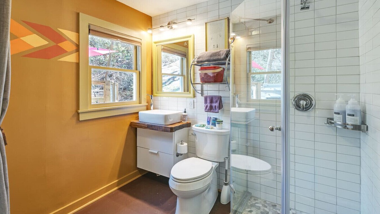 Photo of Bathroom in Gerton