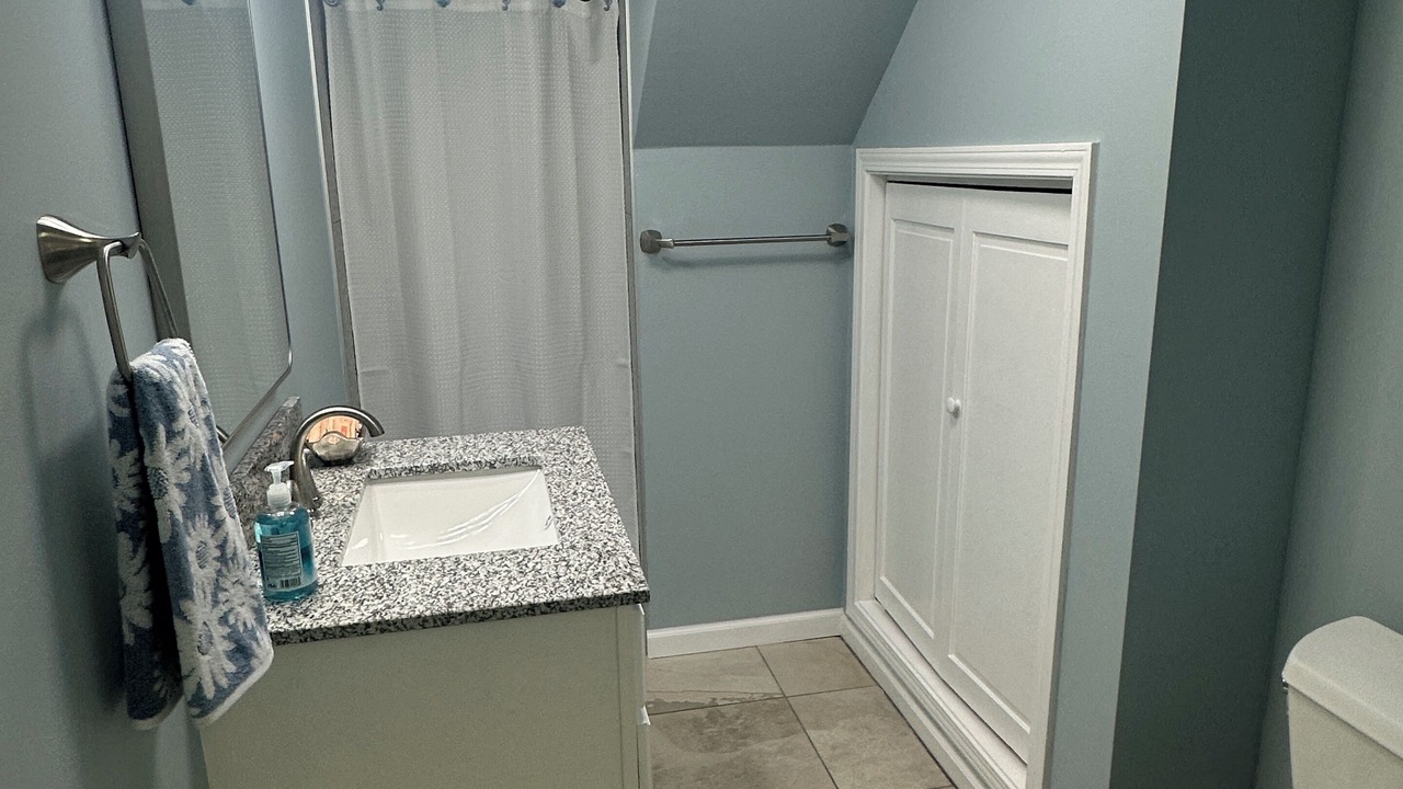 Photo of Bathroom in Hickory