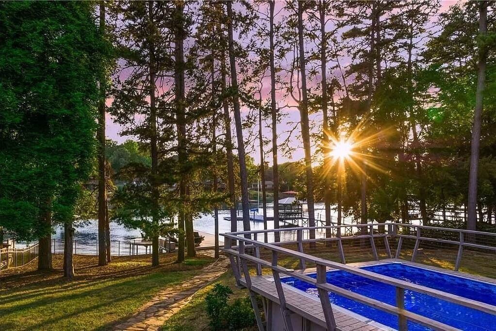 Photo of Outdoor in Huntersville