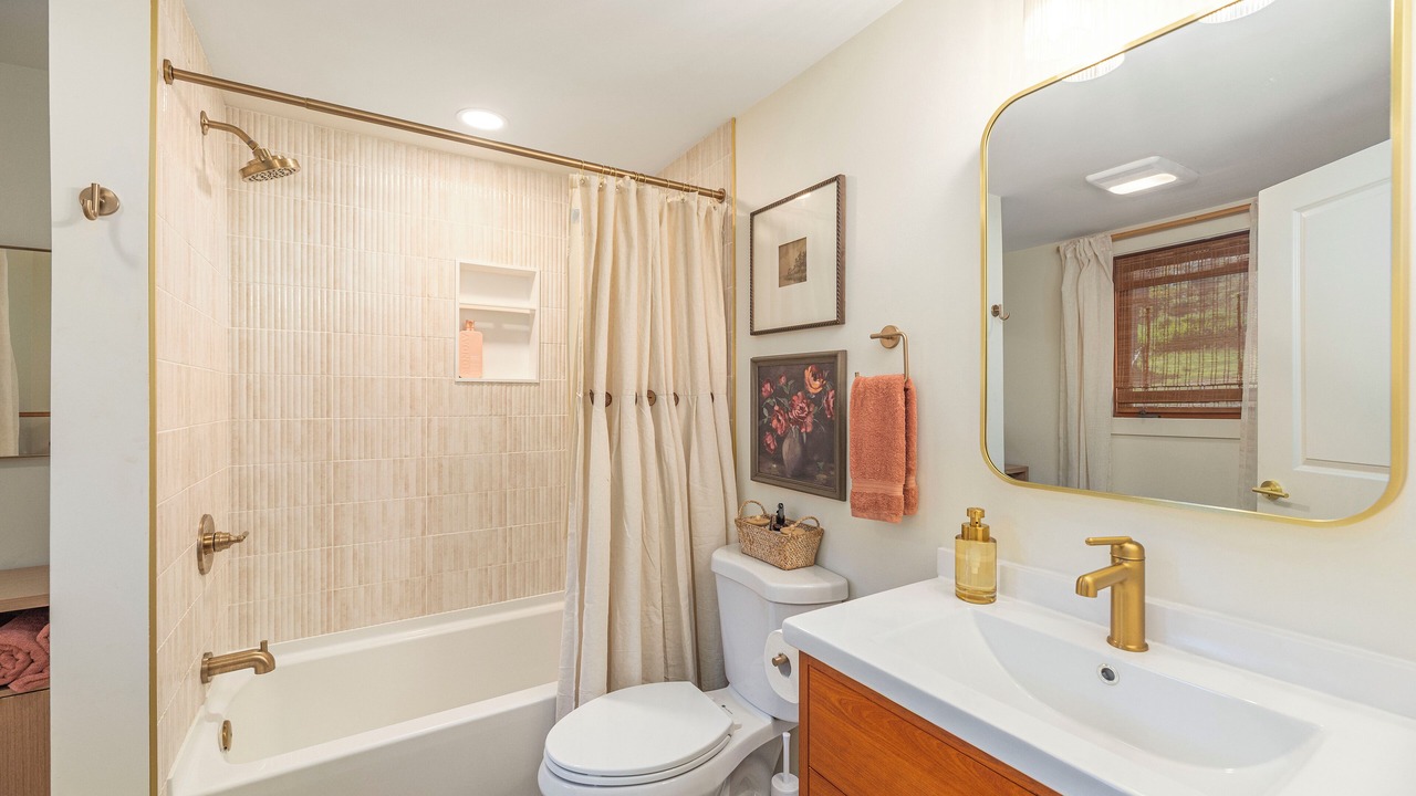 Photo of Bathroom in Alexander