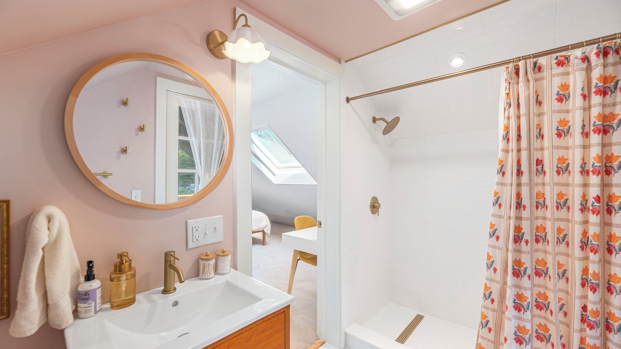 Photo of Bathroom in Alexander