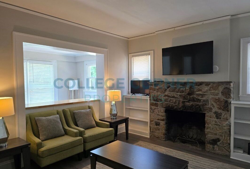Photo of Livingroom in Winston - Salem