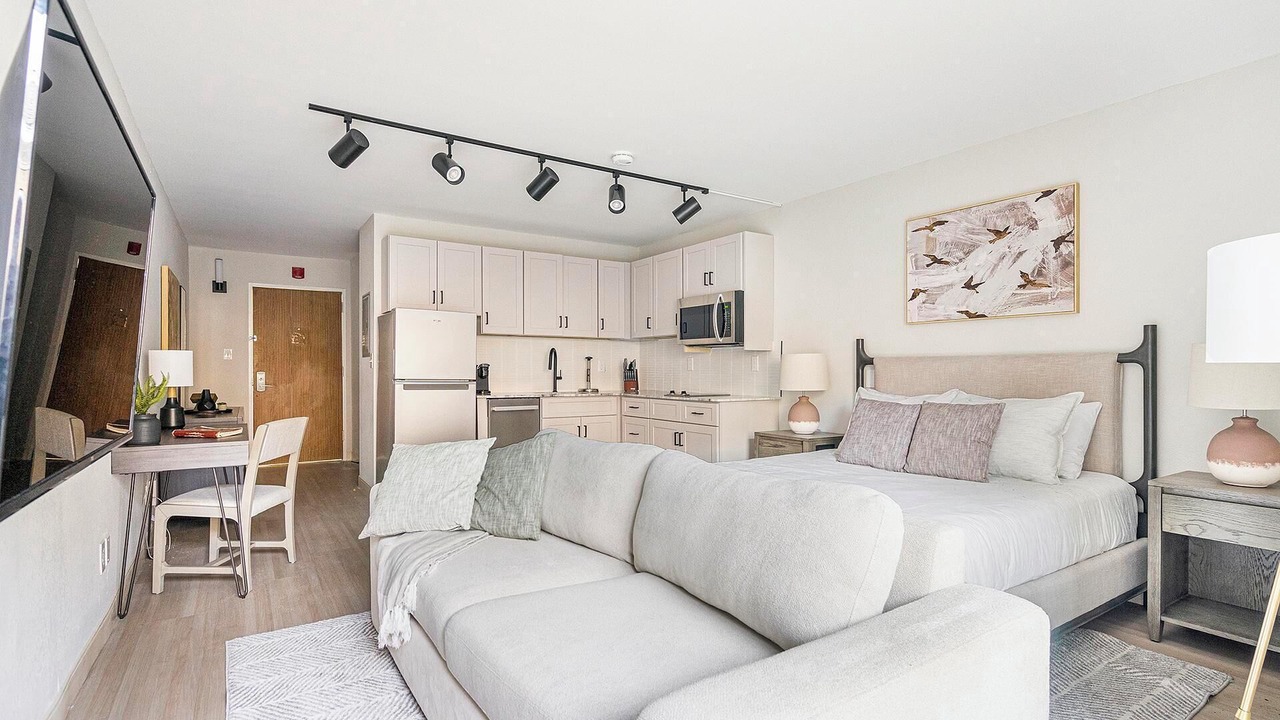 Photo of Livingroom in Northeast Raleigh