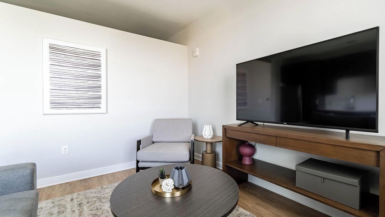 Photo of Livingroom in Downtown