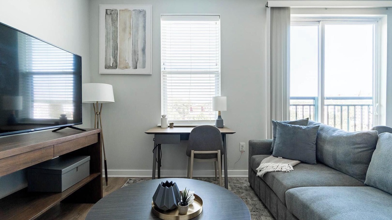 Photo of Livingroom in Downtown