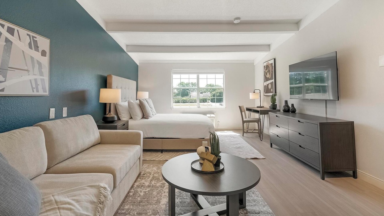 Photo of Livingroom in Northeast Raleigh