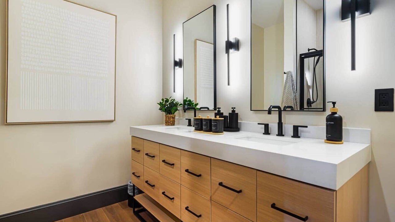 Photo of Bathroom in Tuxedo
