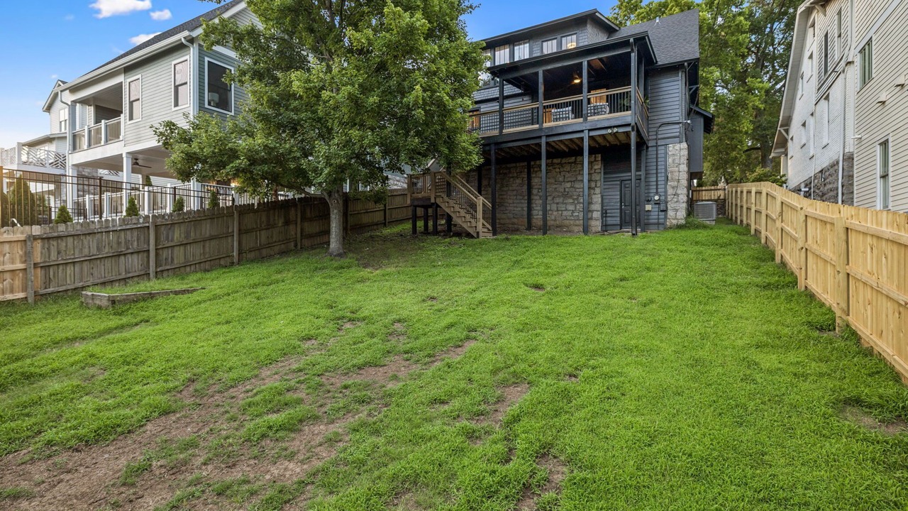 Photo of Outdoor in Belmont - Hillsboro