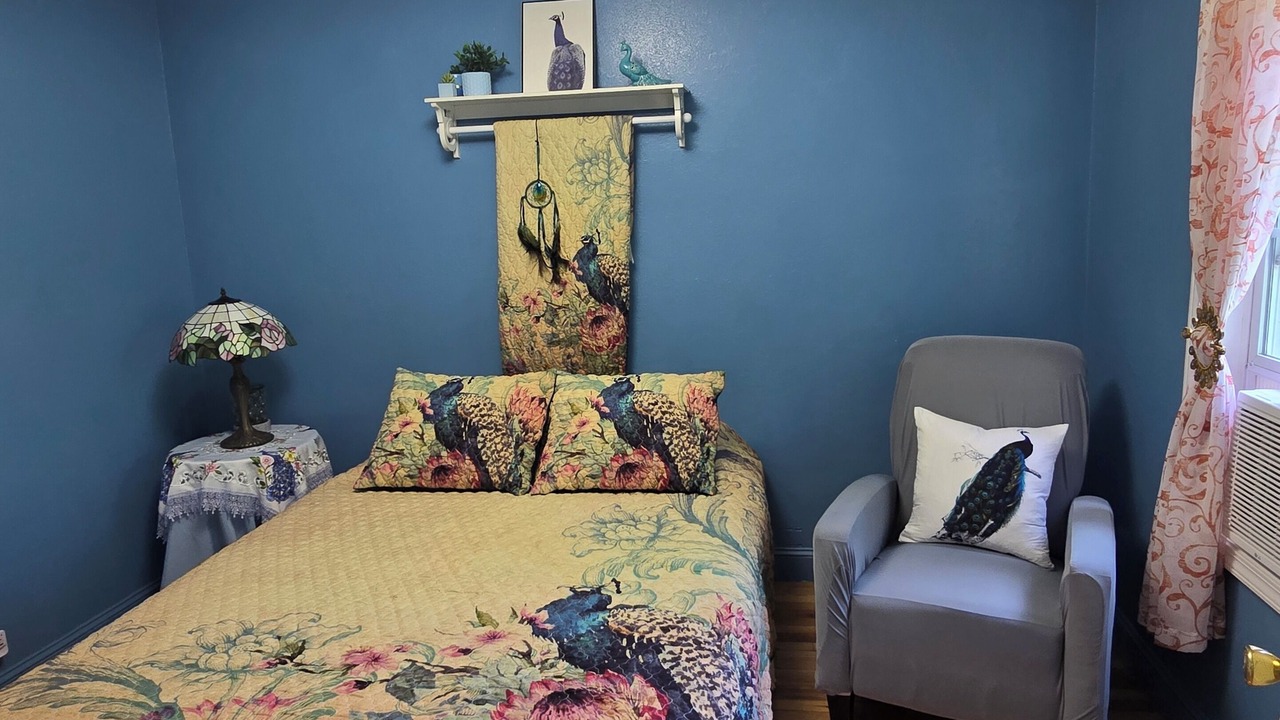 Photo of Bedroom in Burnsville