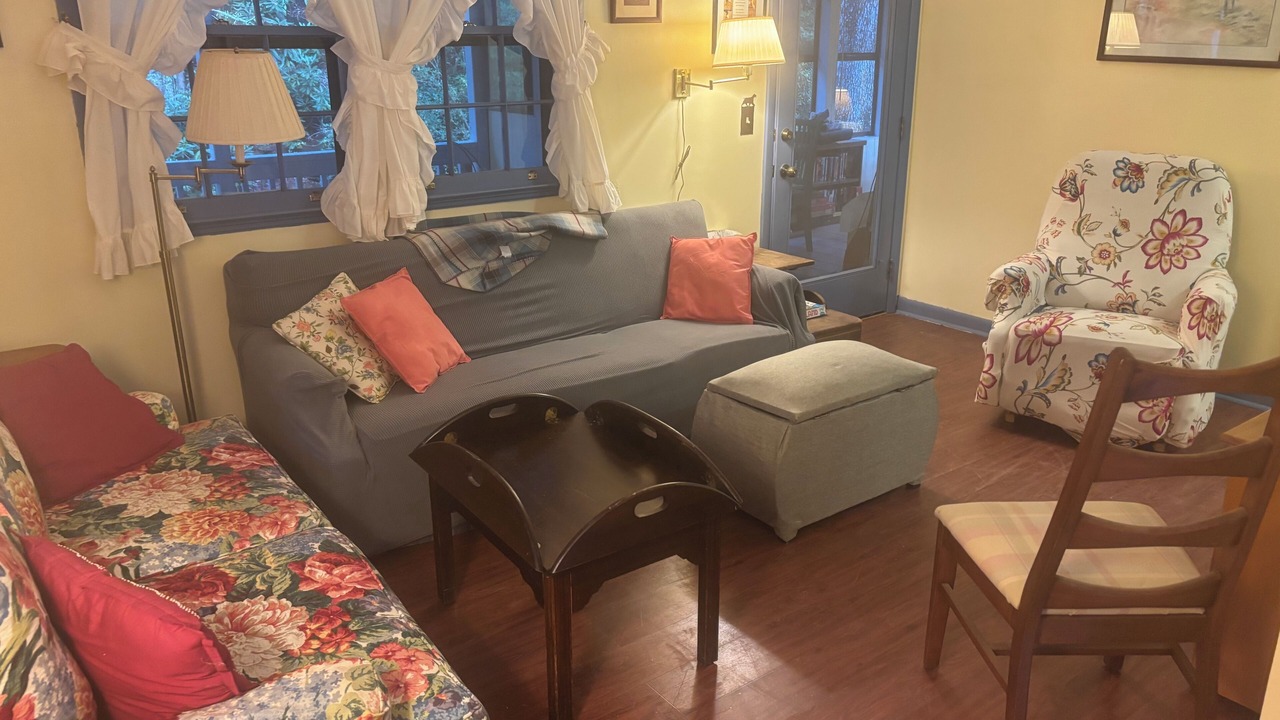 Photo of Livingroom in McMillan Hidden Valley