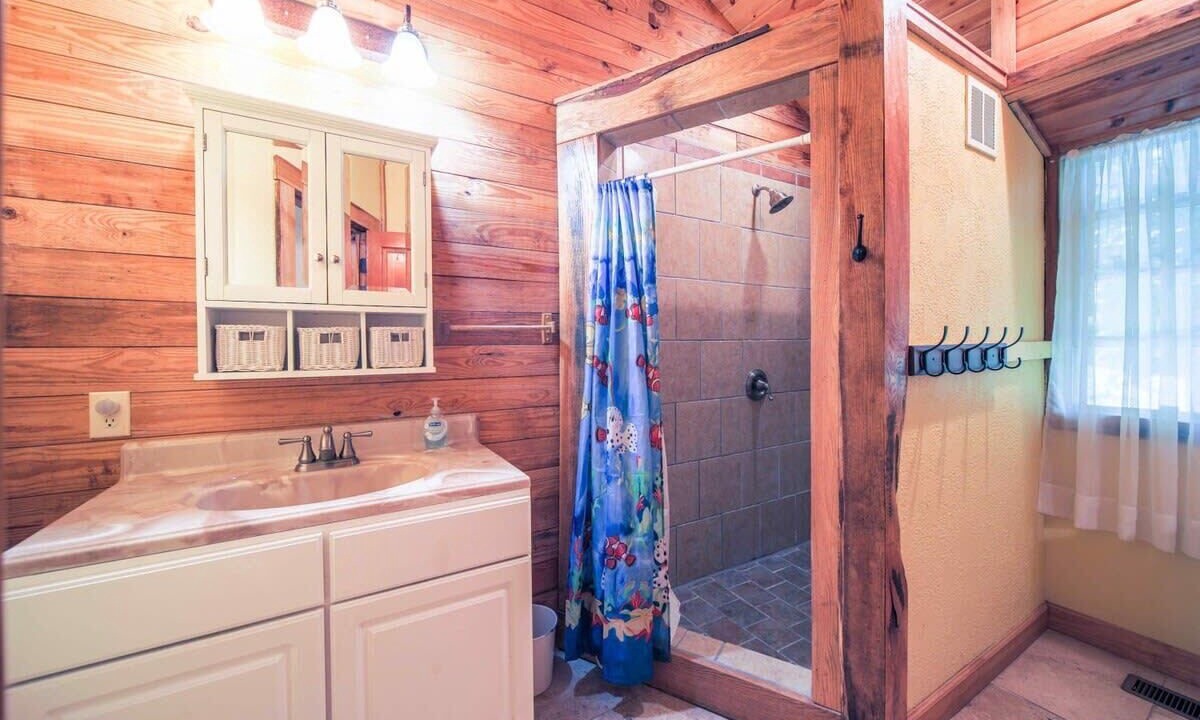 Photo of Bathroom in Mars Hill