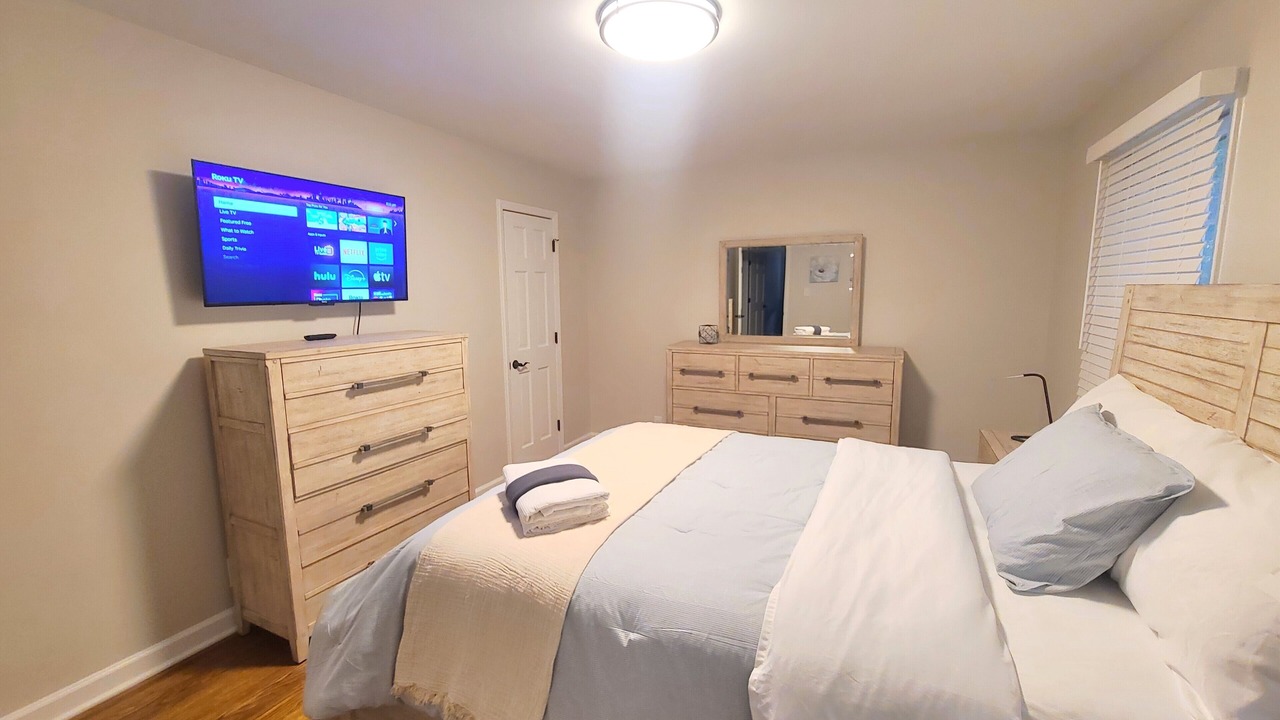 Photo of Bedroom in Sharon Woods