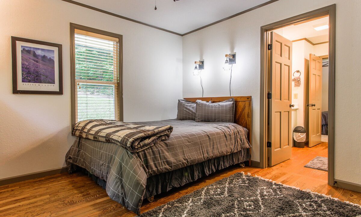 Photo of Bedroom in Robbinsville
