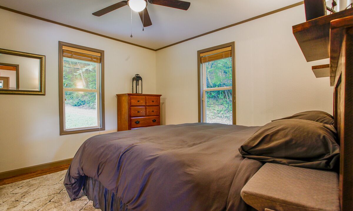 Photo of Bedroom in Robbinsville