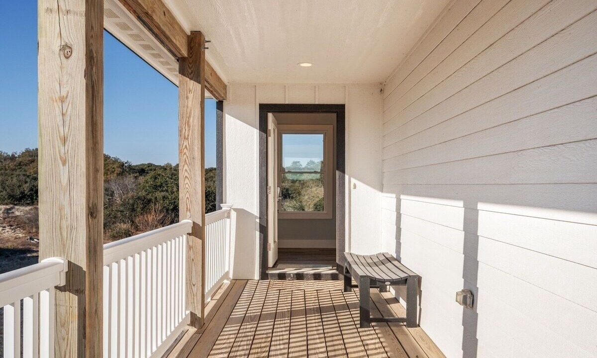 Photo of Patio Balcony in Carova Beach