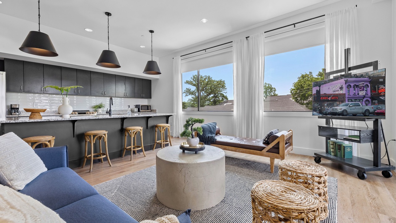 Photo of Livingroom in Historic Waverly
