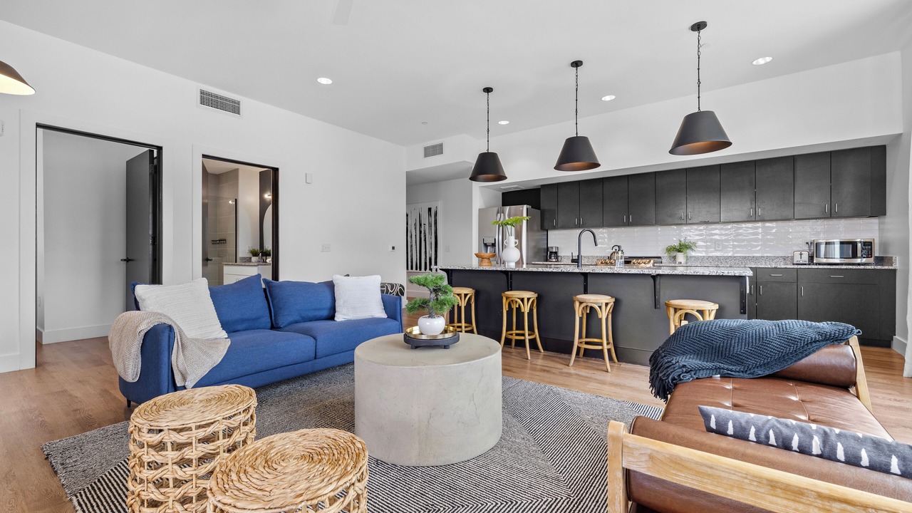 Photo of Livingroom in Historic Waverly