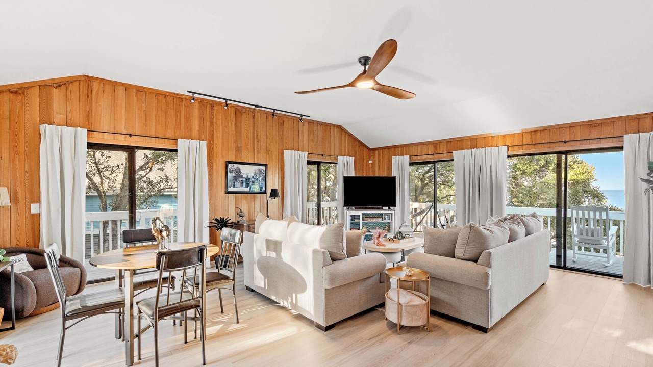Photo of Livingroom in Saint Helena Island