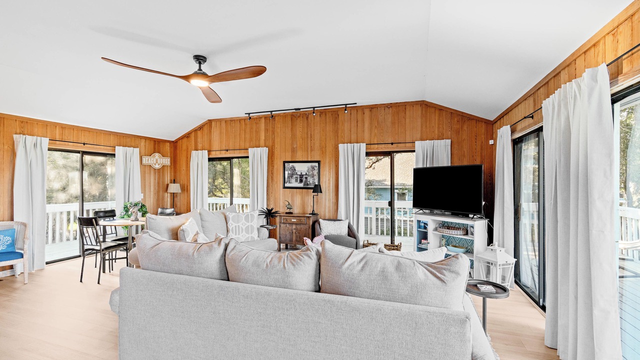 Photo of Livingroom in Saint Helena Island