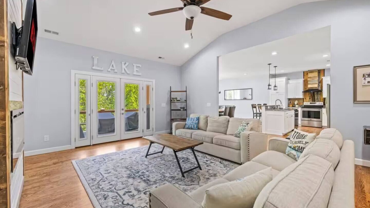 Photo of Livingroom in Morganton