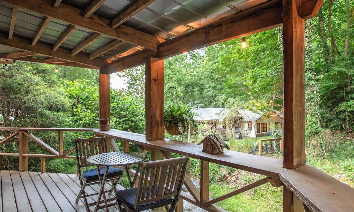 Photo of Outdoor in Hendersonville