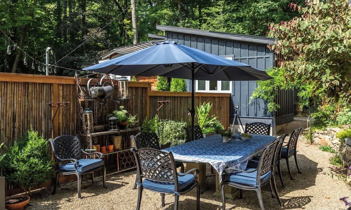 Photo of Outdoor in Hendersonville