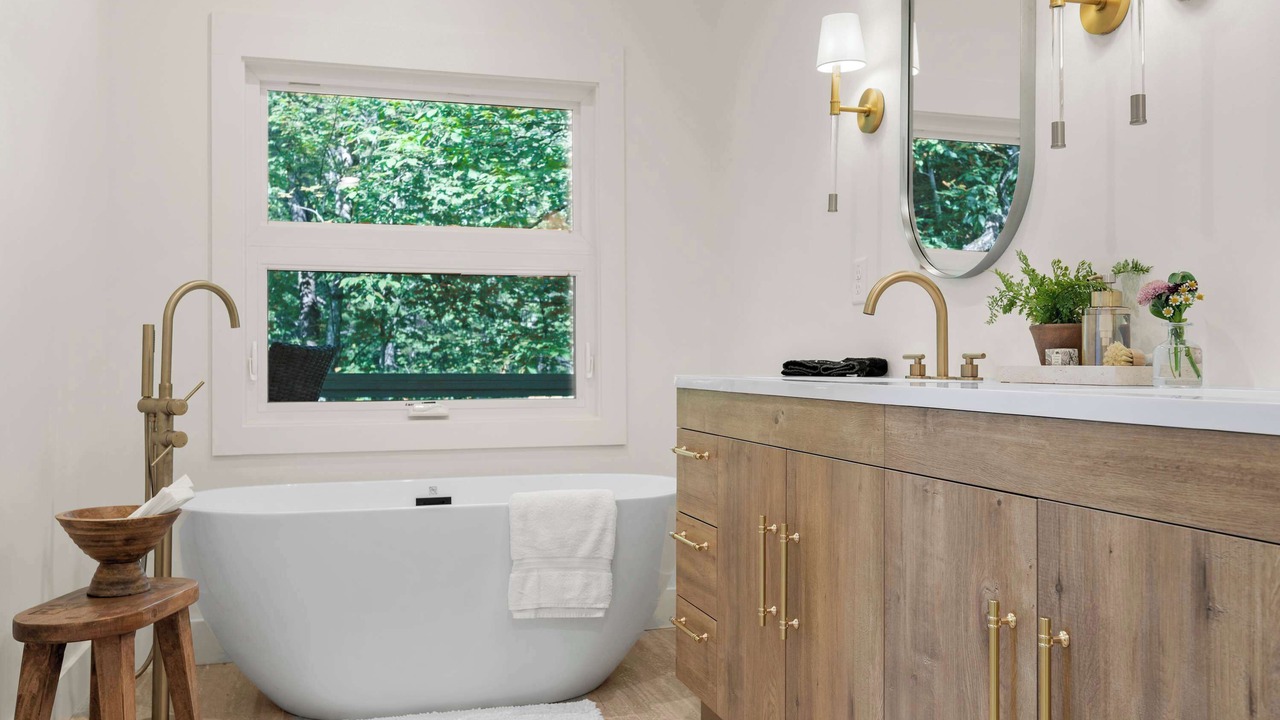 Photo of Bathroom in Hendersonville