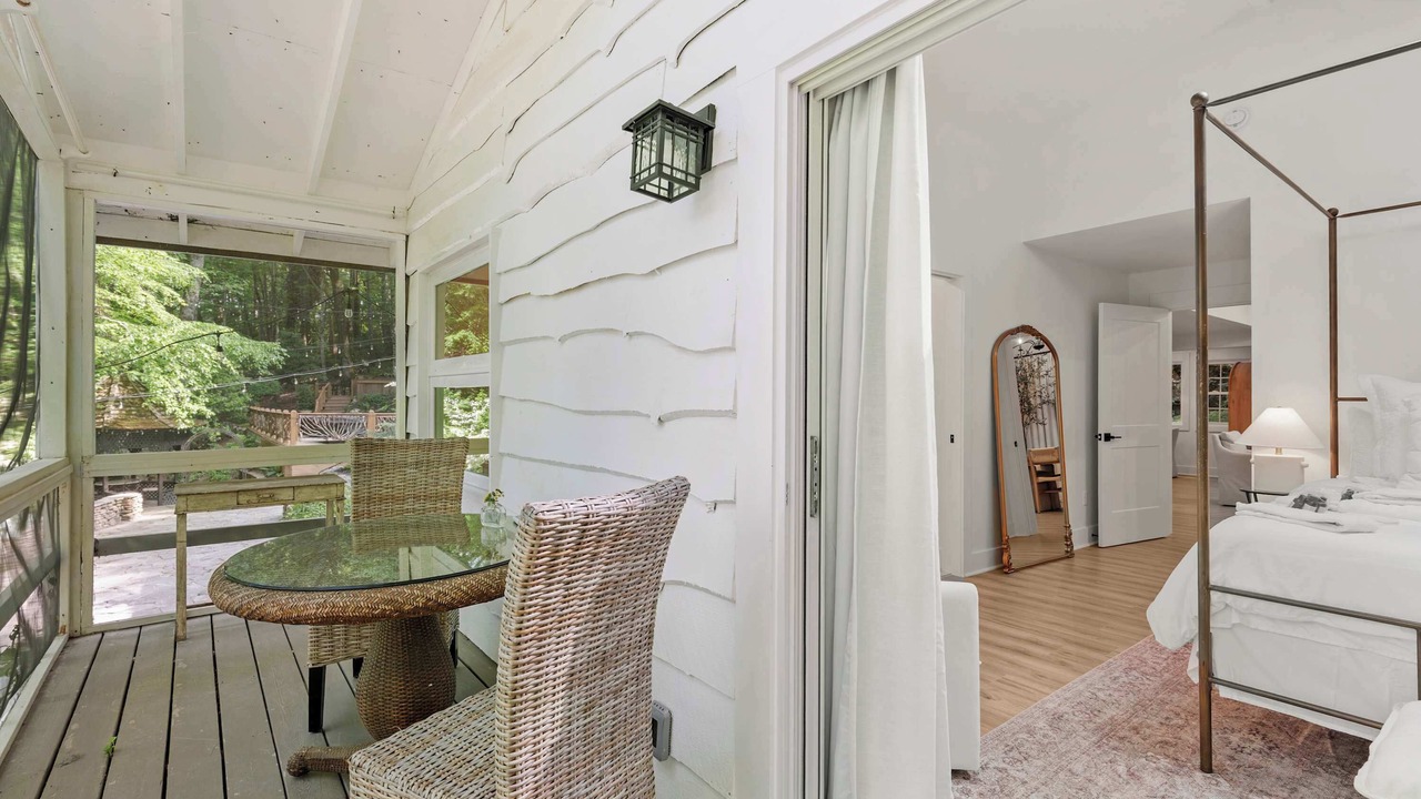 Photo of Bedroom in Hendersonville